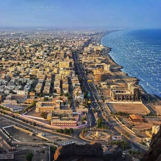 أمن العاصمة عدن يضبط متهمين في اشتباكات مسلحة بخور مكسر